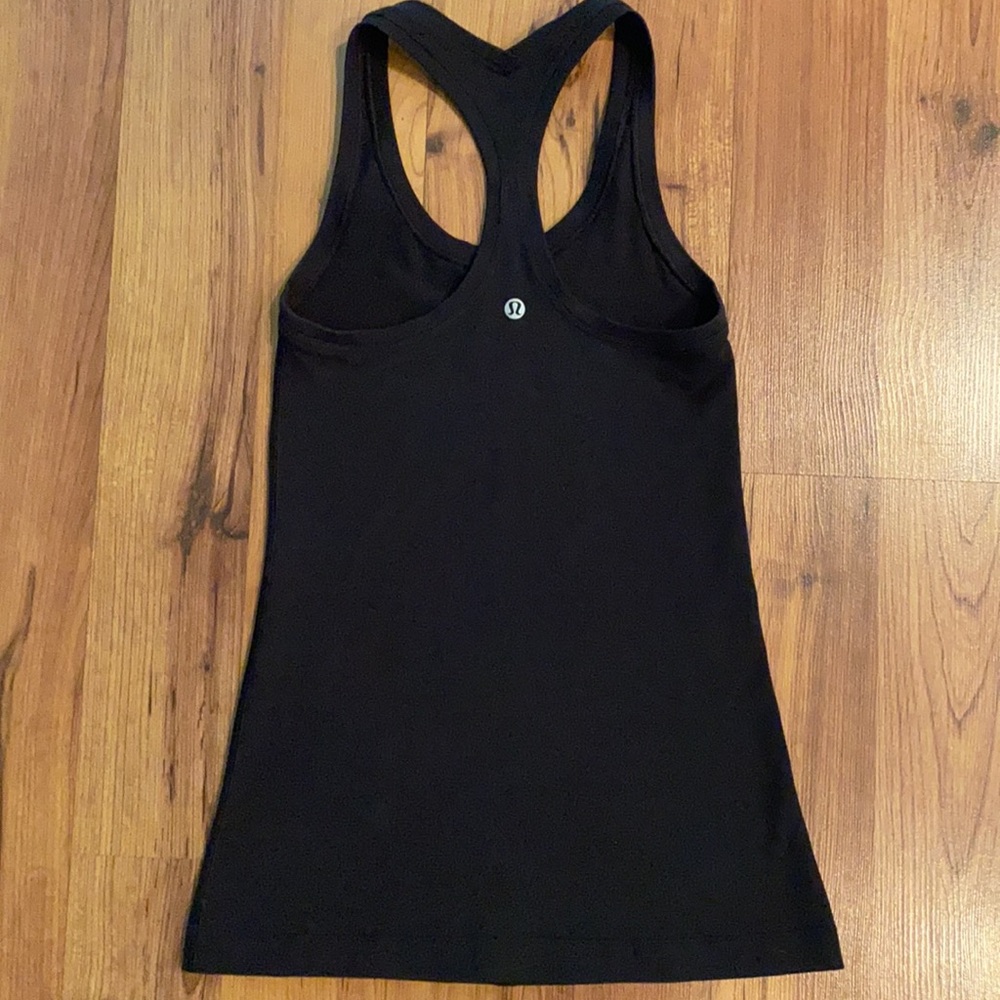 Lululemon - Picture 4 of 8